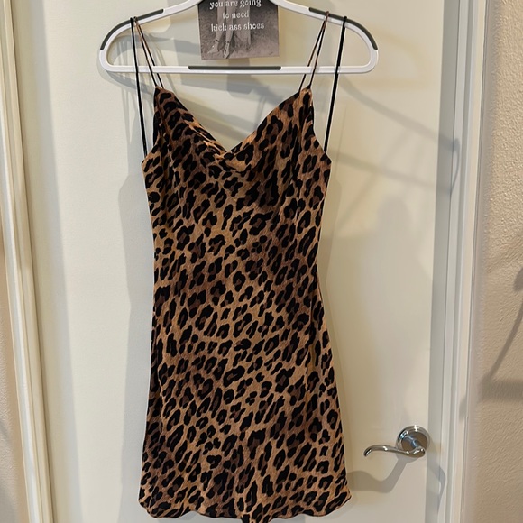 BETTER THAN THE LITTLE BLACK DRESS Alice & Olivia Leopard Dress, Size 2. NWOT - Picture 1 of 11